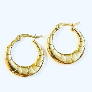 Gold Chunky Textured hoop earrings